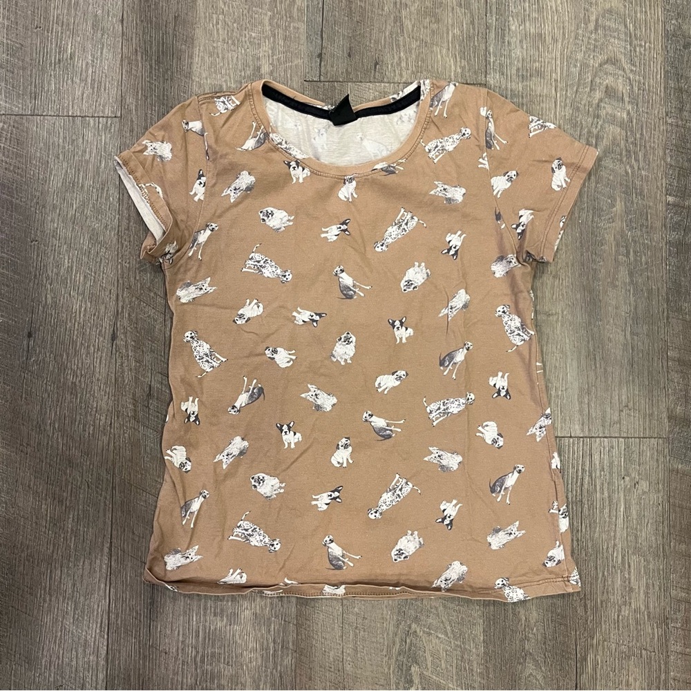 Women’s dog print unique tee shirt!